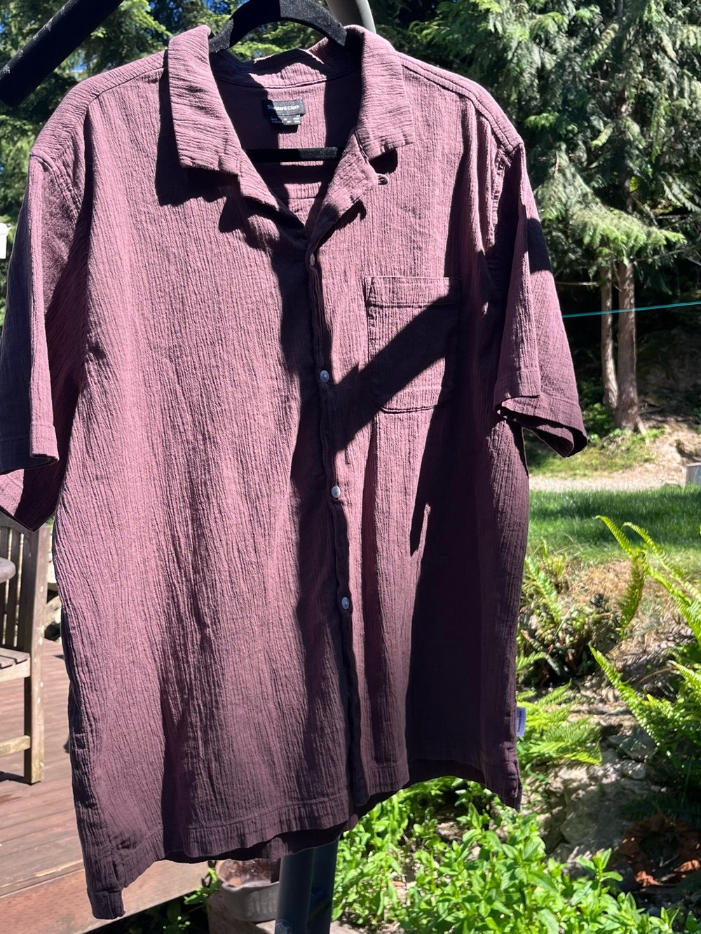 Men's Short-Sleeve Button-Down Shirt in Brown